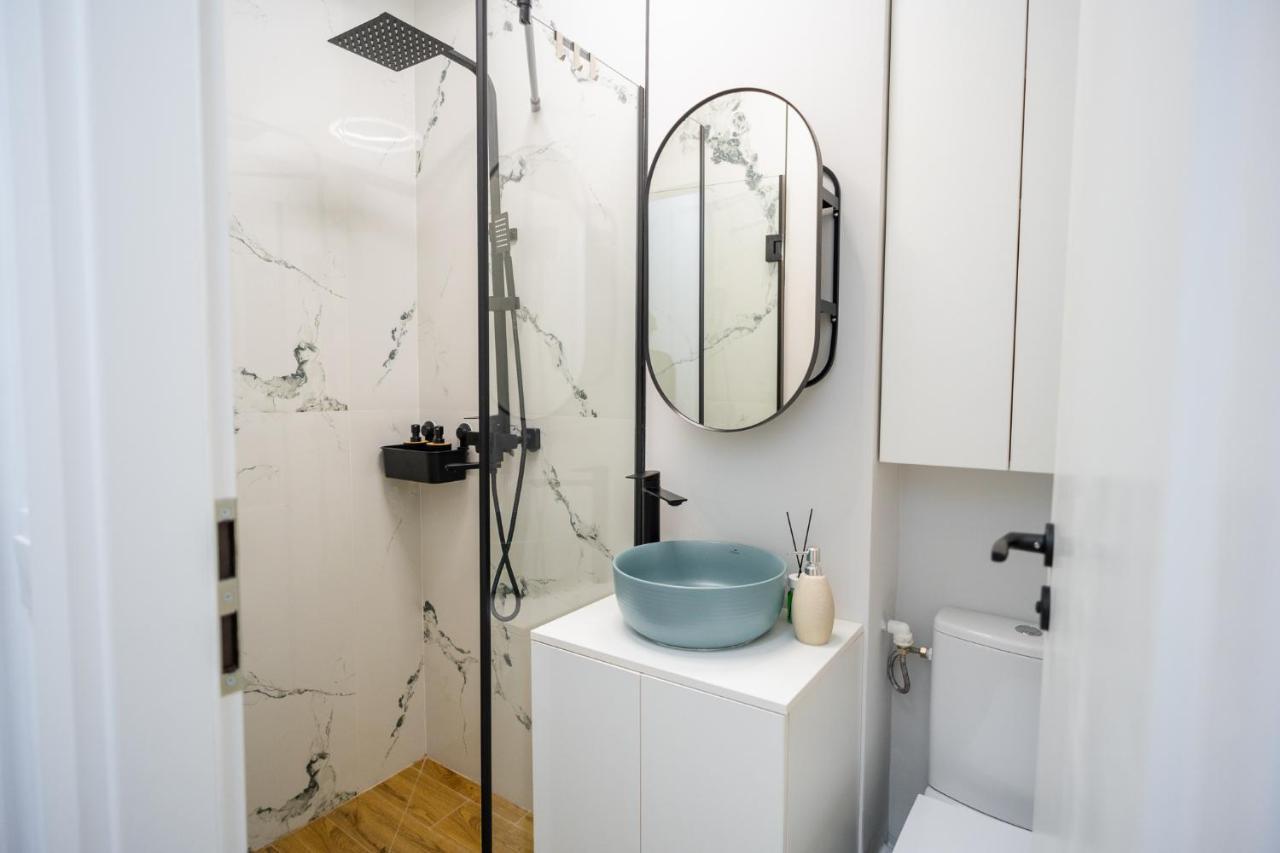 Hi Apartment Bucharest Luaran gambar