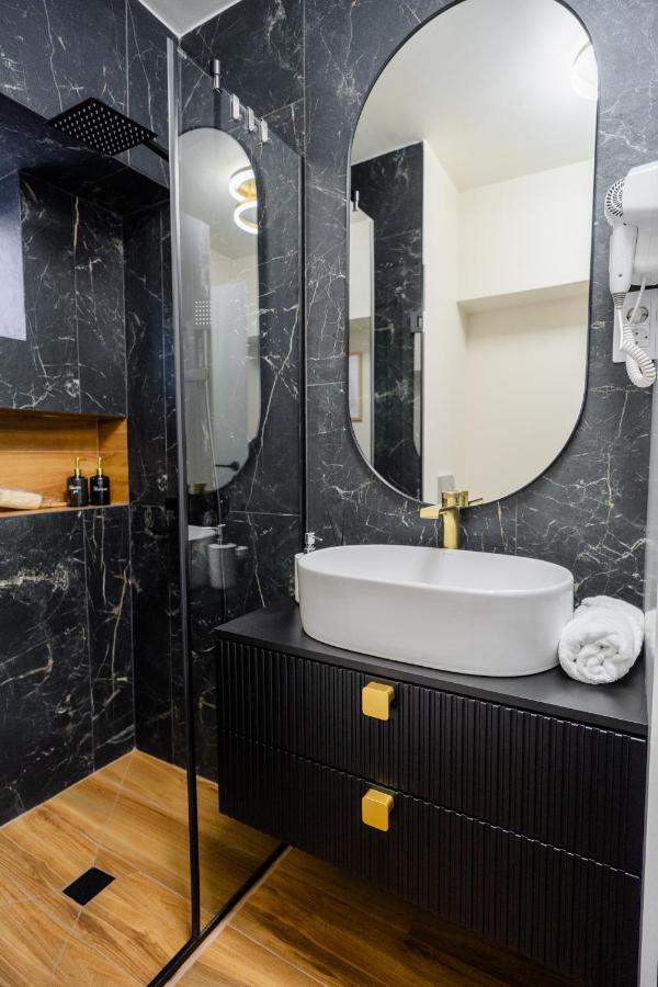 Hi Apartment Bucharest Luaran gambar