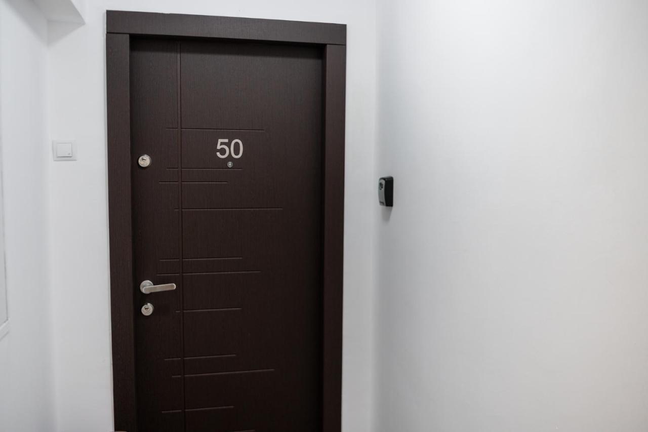 Hi Apartment Bucharest Luaran gambar