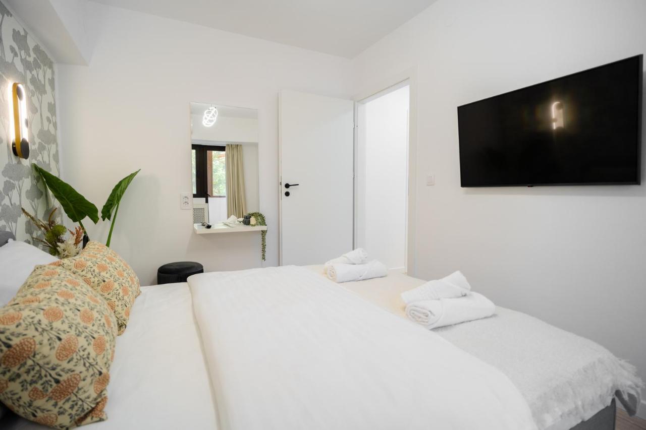 Hi Apartment Bucharest Luaran gambar