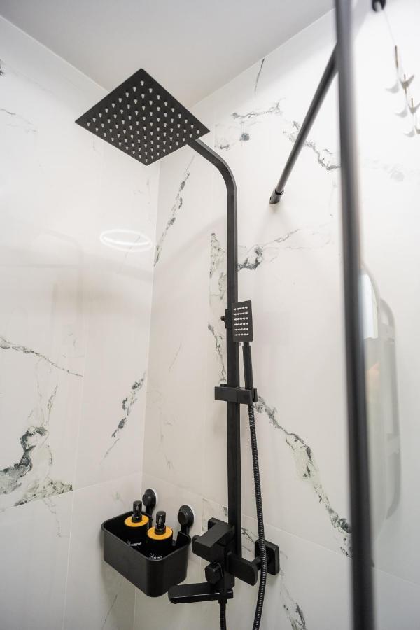 Hi Apartment Bucharest Luaran gambar